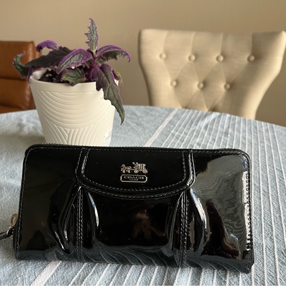 Coach | Bags | Coach Madison Patent Leather Large Accordion Zip Wallet ...